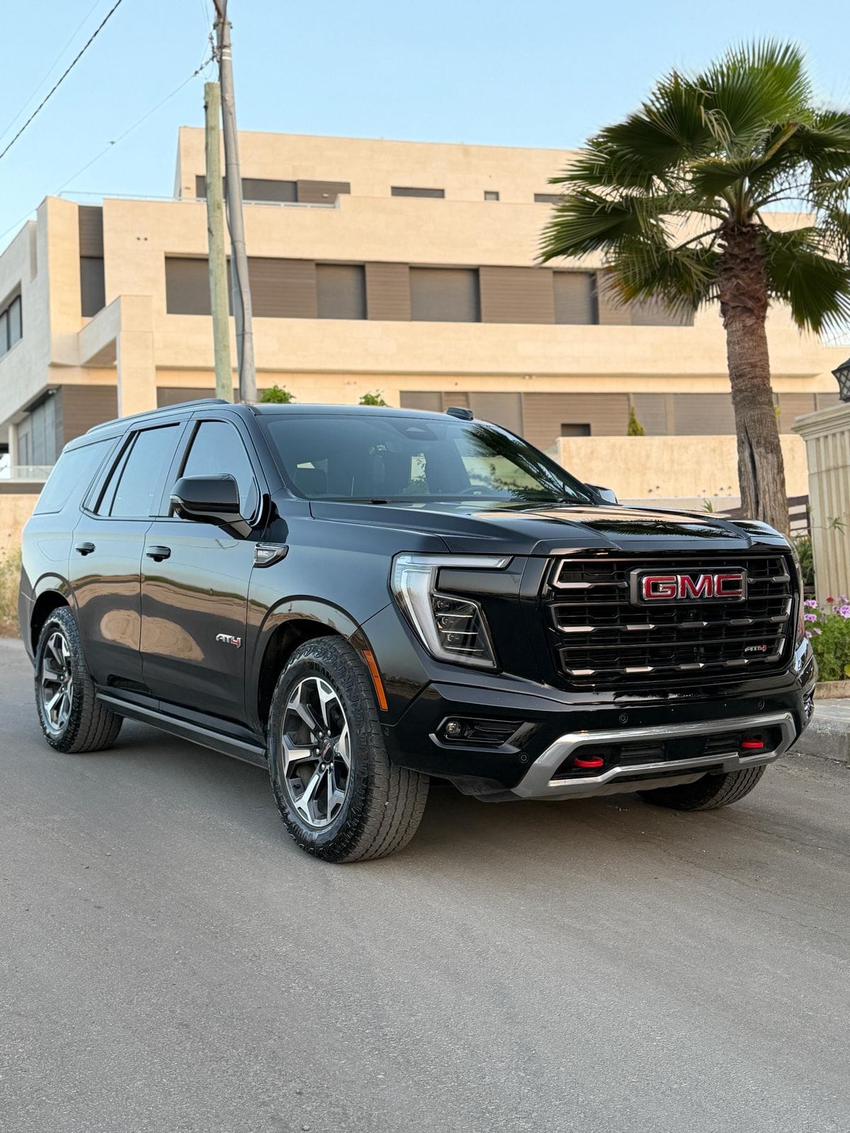 SUV exterior at hotel entrance